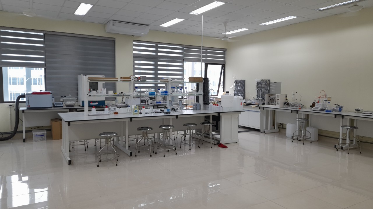máy lọc không khí phòng thí nghiệm