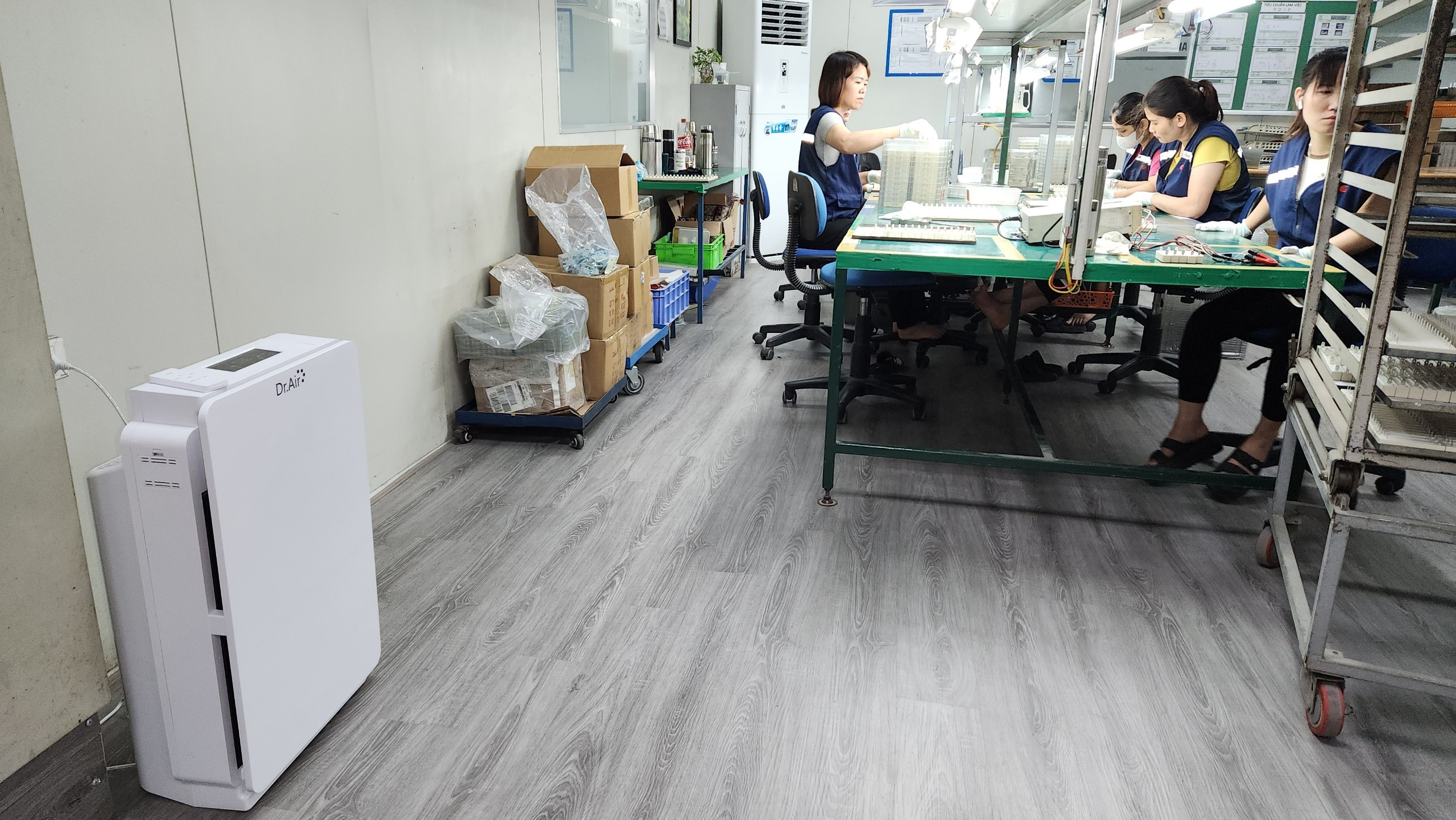Máy lọc không khí xưởng sản xuất linh kiện điện tử