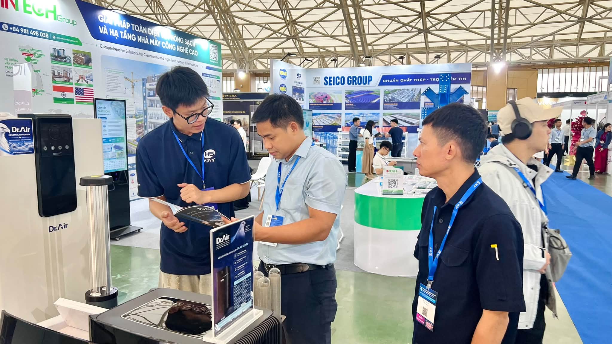 Từ trưng bày sản phẩm đến tư vấn theo từng nhu cầu