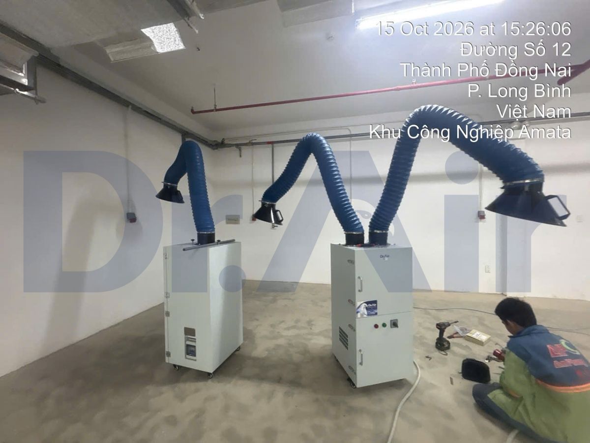 Máy lọc khói hàn di động Dr.Air KH-3000 và KH-3600 Plus, kỹ thuật viên kiểm tra tại KCN Amata